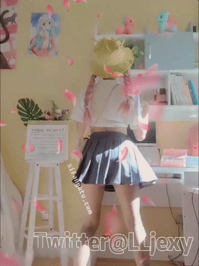 裸舞精品 人气女神 小仙云 最新高价定制撅臀掰穴舞 图 05