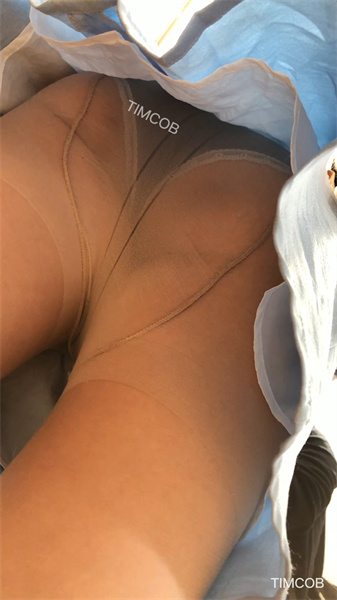 TIMCOB CD原创-4K抄底好利来小姐姐!小翅膀破洞肉色… 图 04