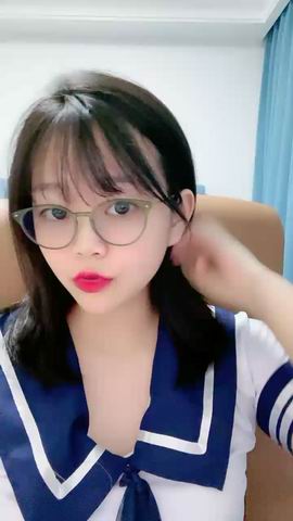 舞蹈系清纯美女桃子学生制服黑丝超短裙肥臀粉穴抖臀一… 图 07