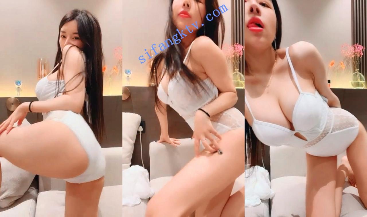 ₩ 小雅小雅 人气网红胸模尤物女神"露奶诱惑" 图 04