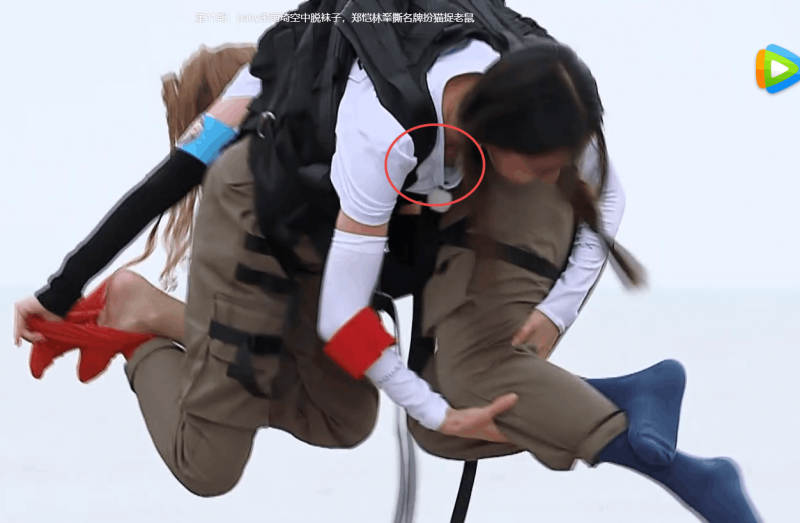 00后，约粉丝直播啪啪赚奶粉钱，身材真是让人性欲勃发想干【百度云】【1.84G】3V 赠一张个人截图，，Angelababy