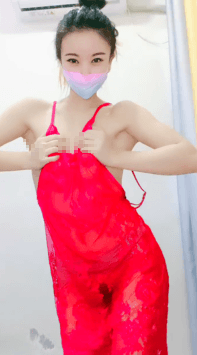 ♥️ 收费脱衣舞 顶级的尤物魔鬼身材扭动小腰蜜桃臀 图 01