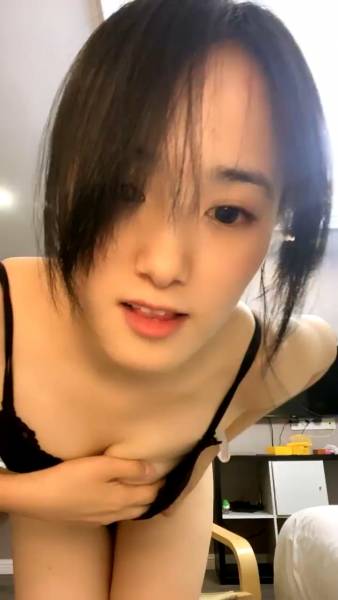 年轻新人美女主播露脸黑丝情趣内衣勾引诱[1V 301M 百度盘]