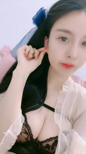 言妹妹超清秀的大美女粉粉嫩嫩小葡萄[1V 766M 百度盘]