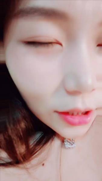 骚气横生女神范长发妹子魔鬼身材上天还给[1V 342M 百度盘]