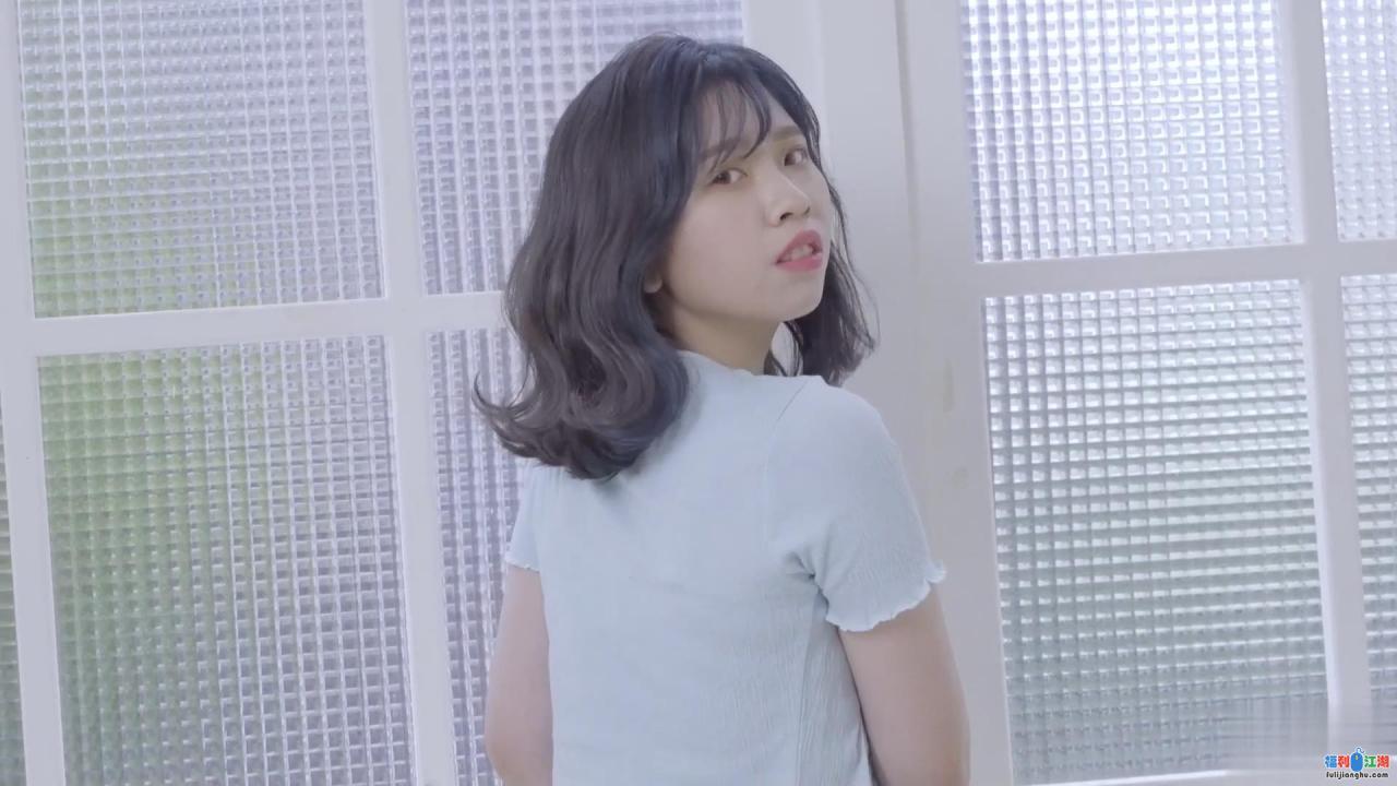 淫欲性爱❤️青春气息】19岁私立女大学生『茶理』初性经验下海1v 205mb【百度网盘】