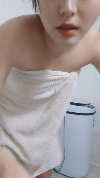 如此诱人的尤物-小甜心- 颜值甚高[1V 754M 百度盘]