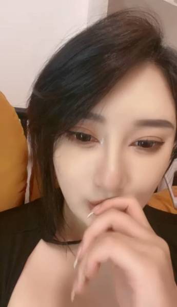 新鲜出炉 高颜女神【一颗汤圆】劲爆插逼[1V 732M 百度云]