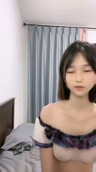 清纯系天花板美少女！小尺度诱惑！透视装[1V 565M 百度盘]