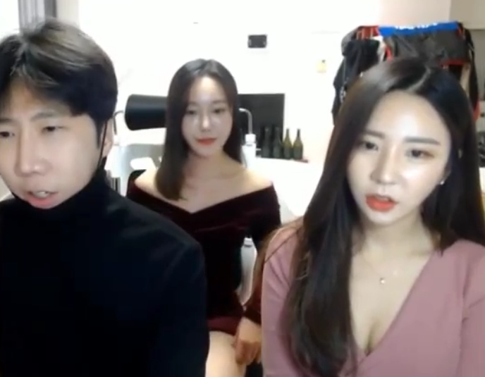 稀有高颜值韩国女主播转盘刺激道具整活【1V/505.5MB 百度网盘】