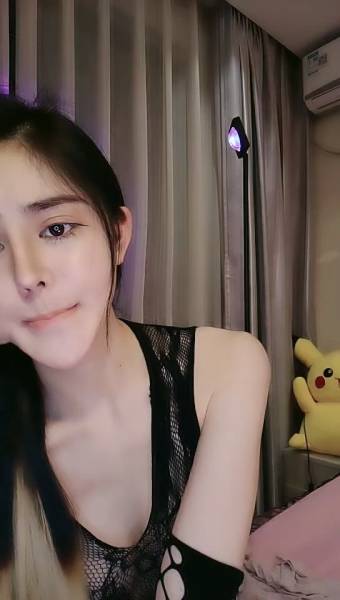 火辣女郎-空乘馨馨-，空姐的闺房，多套[1V 1.58G 百度盘]