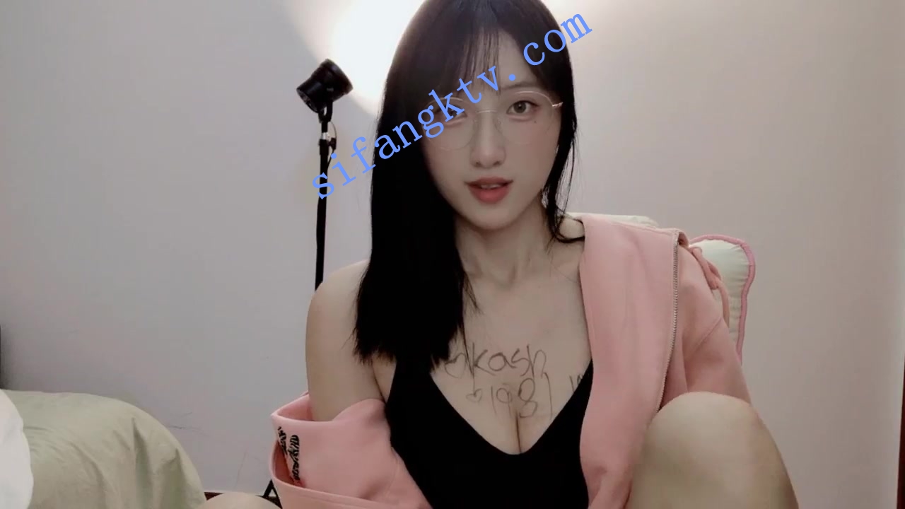 ❤❤❤ Jiuyue_ 好难得啊,终于看见女神的小穴了~超爱屁股 图 11