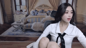 九头身美少女~21岁学生妹~ Sb1314520j 大合集~道具自慰~颤抖 图 01