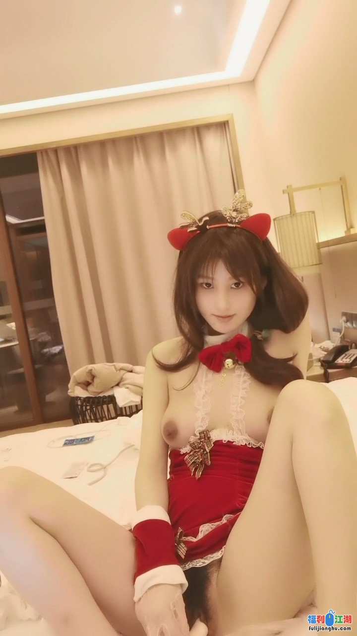 新人小猪猪情趣装揉奶玩逼，道具抽插骚穴逼毛浓厚淫声荡语撩骚【0.53G】