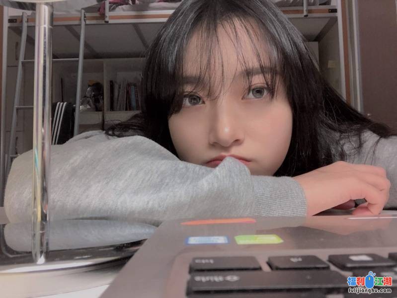 泄密流出  台湾艺大美术学院校花范琳琳【15p+5v 224MB】