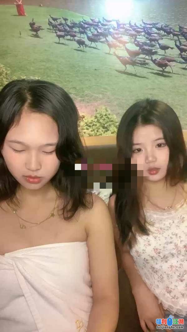 00后甜美妹妹！带新人闺蜜下海！[1V 754M 百度盘]