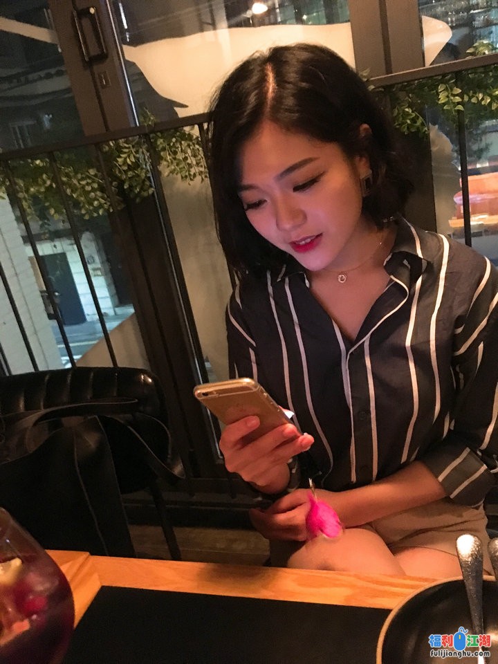 情侣泄密❤️高颜值美女和男友日常+私密性爱照片视频流出【4.9G】