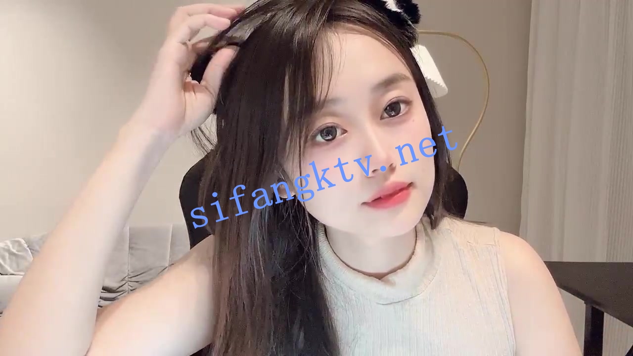 新晋女神~G奶美乳~ anan_babe 21岁大学生跳蛋黑牛自慰~狂撸~ 图 06