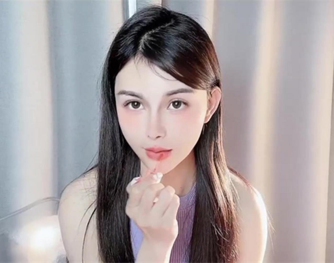 超级女神狂喷 SM_siqing 美到窒息~高潮喷水~鸡巴对着狂甩3 图 04