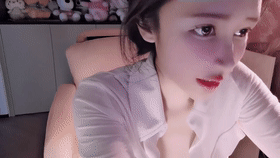 美到窒息~ pr3ttyp1nkpussy G奶美女~跳蛋震逼~是男人都忍不住~ 图 01