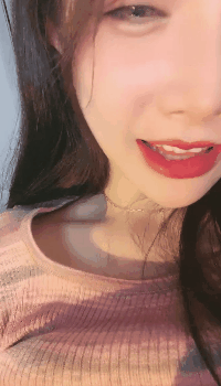 露脸颜值高极品小少妇的诱惑 人间尤辘 听狼友指挥揉… 图 01