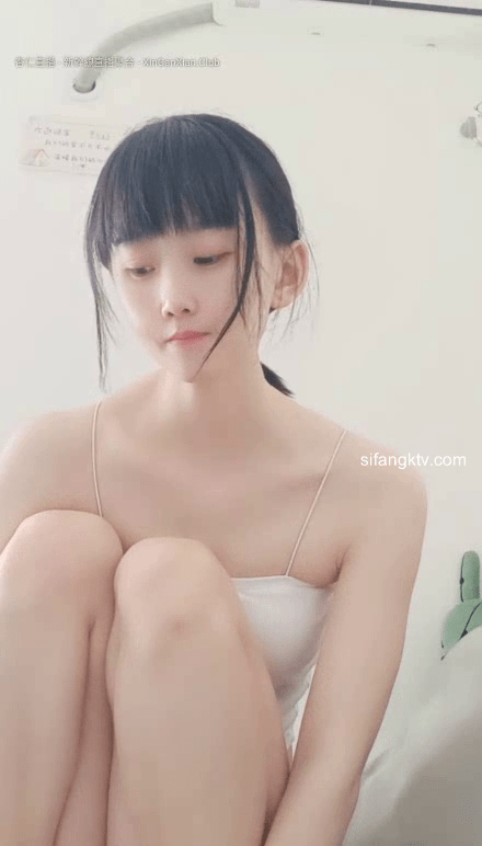 颜值小女神【小七七】尺度大全开 一字马大劈叉 特写翘臀