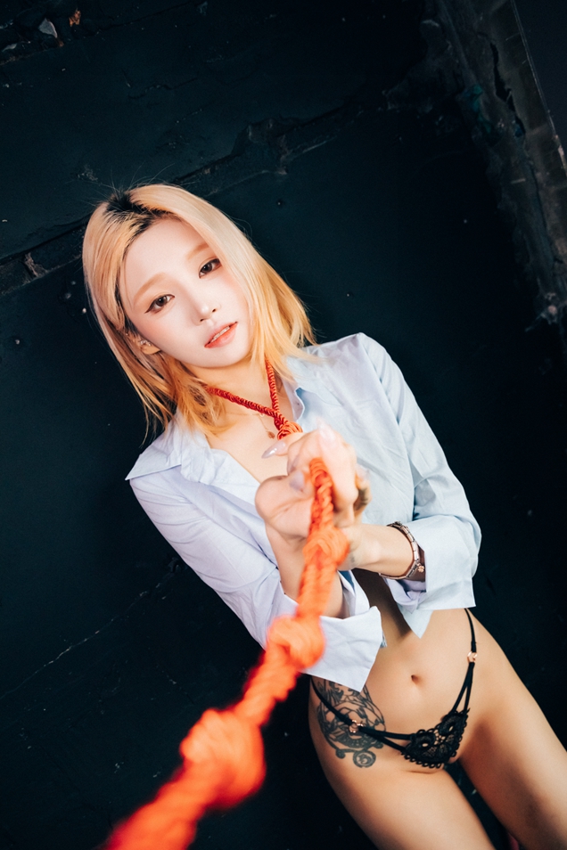 ❤️韩女团成员-Taeri Enslave-Girlcrush超诱惑红绳捆绑勒B写真 图 03