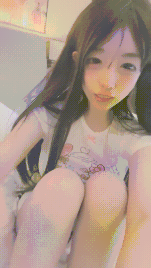 校花下海!网红脸!超漂亮~ 清纯女高 道具自慰!爽死了~ 图 01