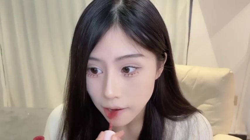 ❤❤❤新来的女神~ XiaoDu_XiaoDu 咪咪沫油,跳蛋自慰秀 图 03