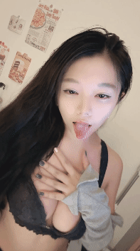 顶级绿播女神下海 只等有缘人 明星颜值美乳蜜臀 穿乳钉 图 01