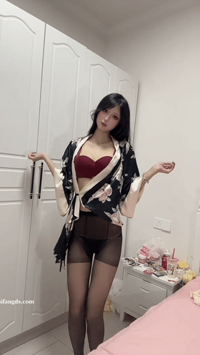 超精品 抖音足控博主 芝士小宝 私拍付费足控福利 图 11