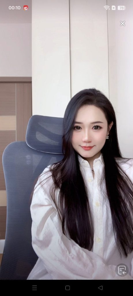 抖音 弦弦 气质木瓜巨乳 露点 全裸自慰 巨乳超柔软【6V】【72.8M】