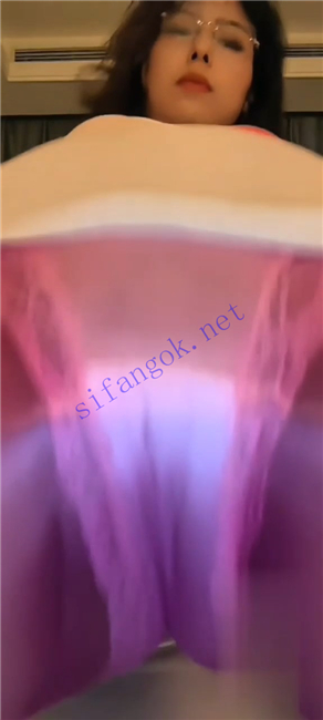 快手40W粉御姐 猫儿 首度超大尺三点全露 脸穴同框裸舞自慰 图 18
