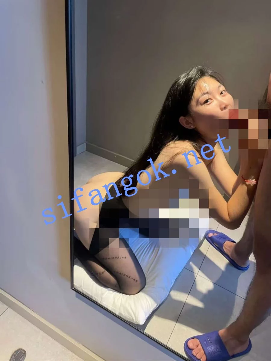 泄密流出 清纯美少女很文静背地里是个很会吃鸡的婊子 图 09