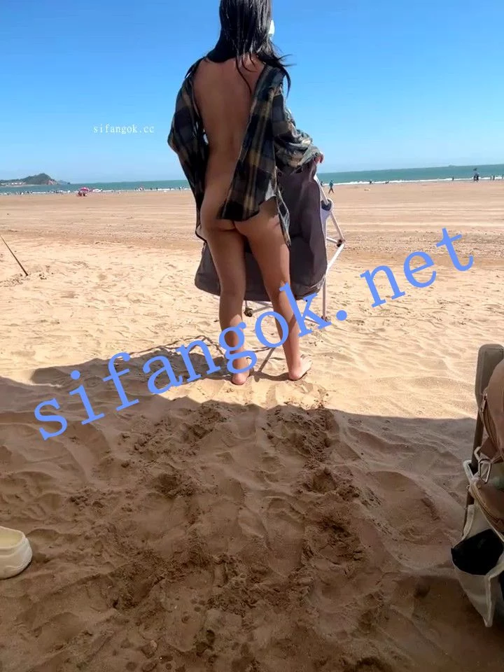 ☛ST开票 shaovu 海边沙滩激情露出全裸自慰抽插 图 12