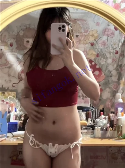 清纯甜美系 精神小妹 裸舞自摸骚骚诱惑 大尺反差拉满 图 03